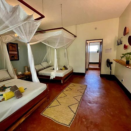 Viavia Entebbe Hotel Exterior photo