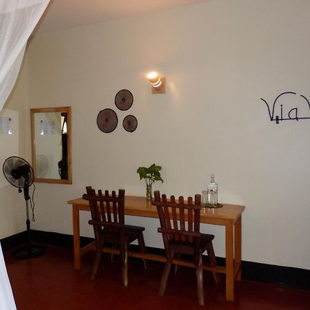 Viavia Entebbe Hotel Exterior photo