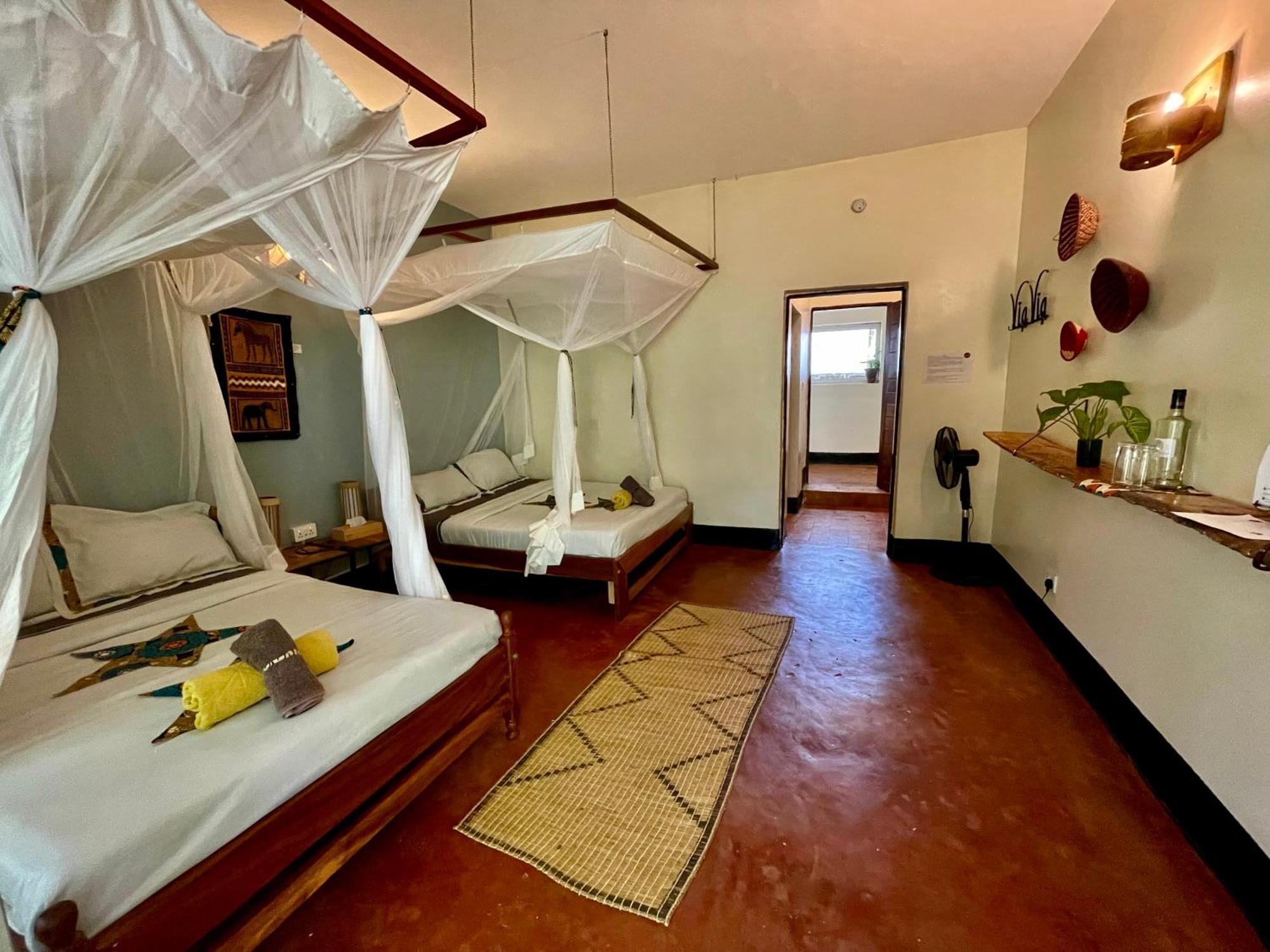 Viavia Entebbe Hotel Exterior photo