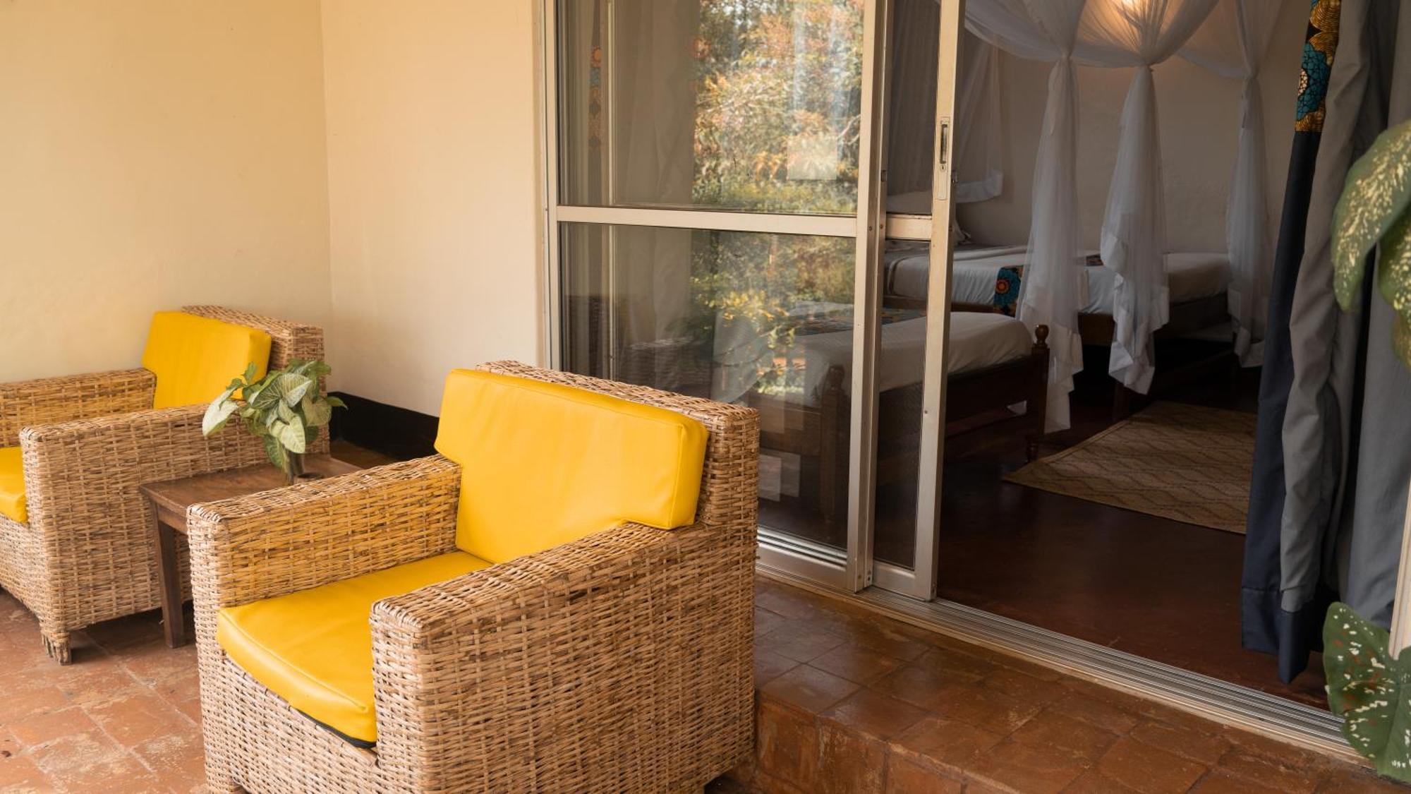 Viavia Entebbe Hotel Exterior photo