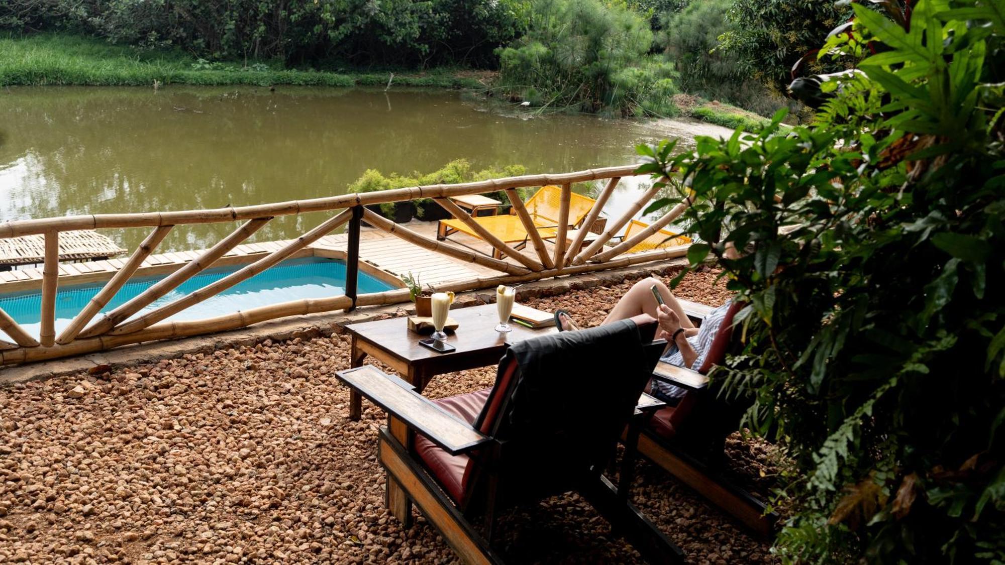 Viavia Entebbe Hotel Exterior photo
